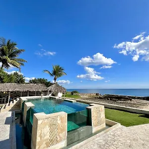 https://triton-hotel-boutique-restaurant.comcaribbean.com