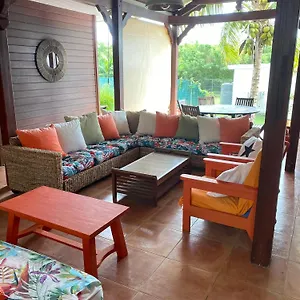 https://chez-sam-et-dom.comcaribbean.com
